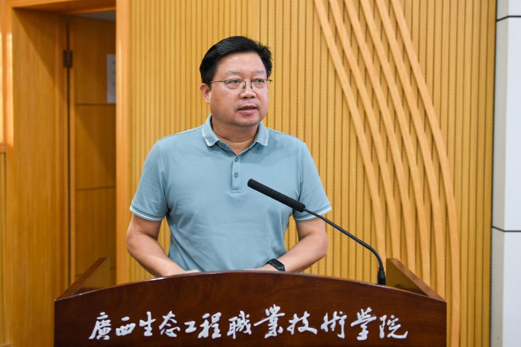 学校党委书记李振秋 培训结业式上讲话